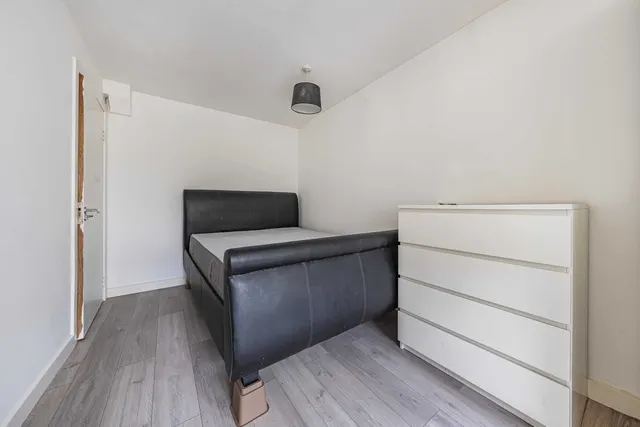 Photo 2 — Blackhorse Close, Windsor, Berkshire, SL4 5QP