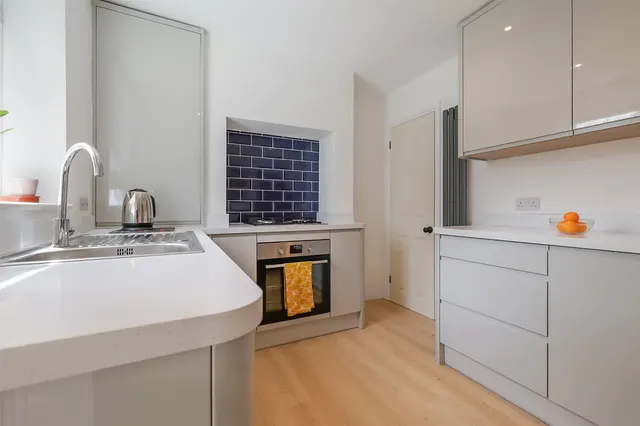 Smith Road, Reigate, RH2, photo 2