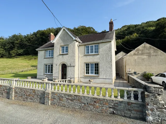 Llanllawddog, Carmarthen, SA32, photo 1