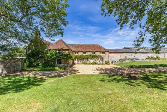 Photo 2 — Lower House Farm, East Meon, Hampshire