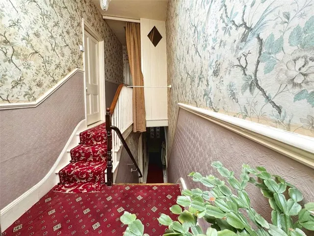 Photo 3 — Portland Terrace, Hastings, East Sussex, TN34
