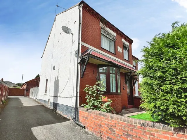 Queens Road, Tipton, West Midlands, DY4, photo 1