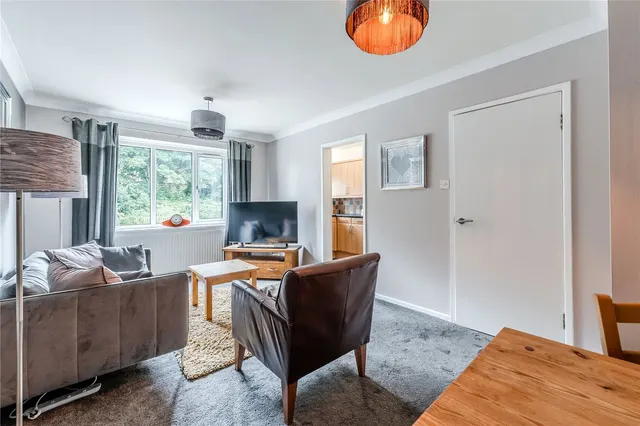 Kerry Garth, Horsforth, LS18, photo 2