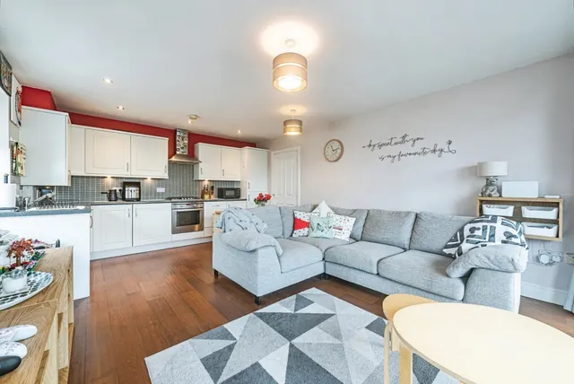 Greenlands Road, Basingstoke, RG24, photo 3