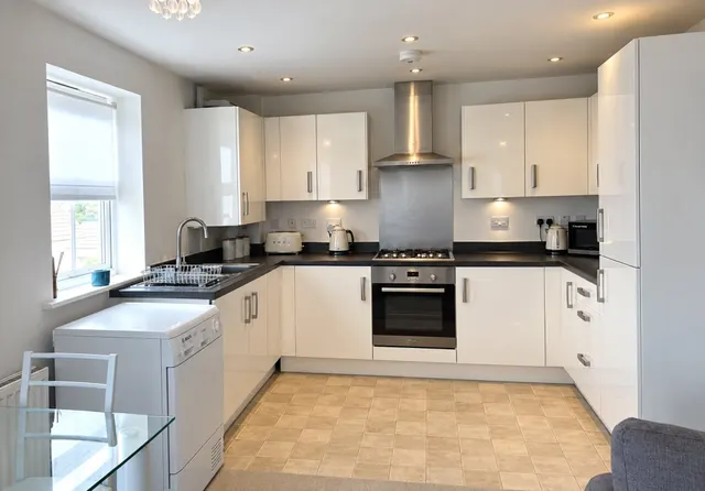 Oak Leaze, Patchway, BS34, photo 2