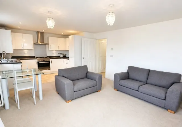 Oak Leaze, Patchway, BS34, photo 3