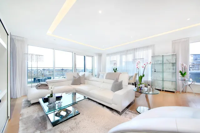 Juniper Drive, London, SW18, photo 1