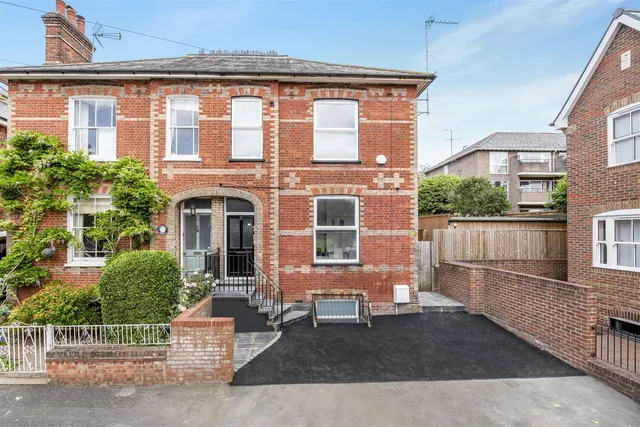 Stuart Road, High Wycombe, HP13, photo 1