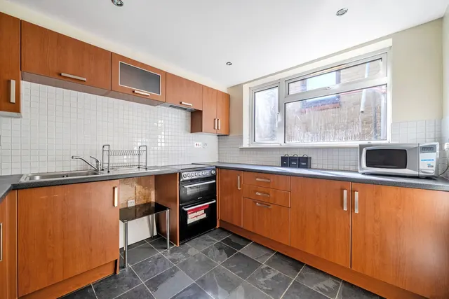 Burnt Ash Hill, SE12, photo 1