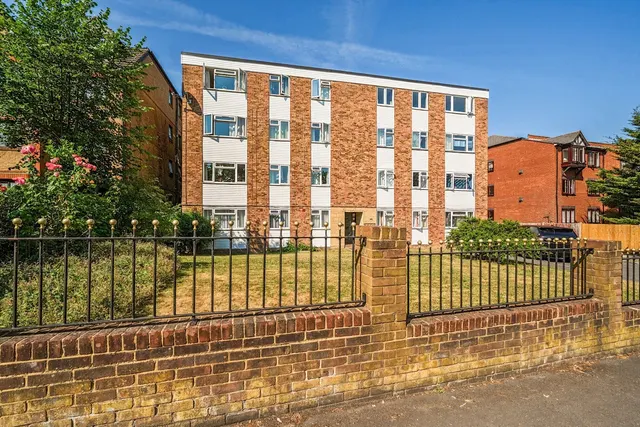 Photo 2 — Burnt Ash Hill, SE12