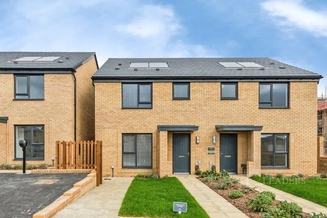 3 bedroom property, Three Smiths, Highworth, SN6