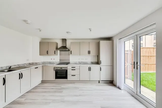 Three Smiths, Highworth, SN6, photo 2