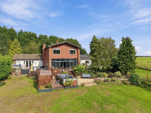 May Lodge Drive, Rufford, NG22, photo 2