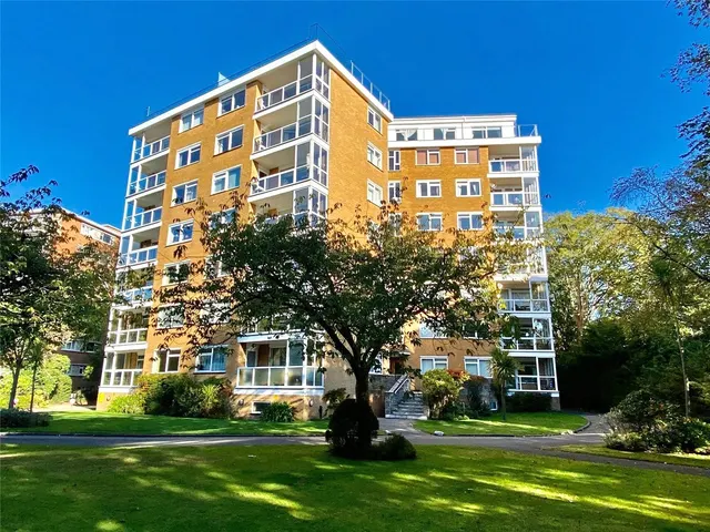 West Cliff Road, West Cliff, Bournemouth, Dorset, BH4, photo 1