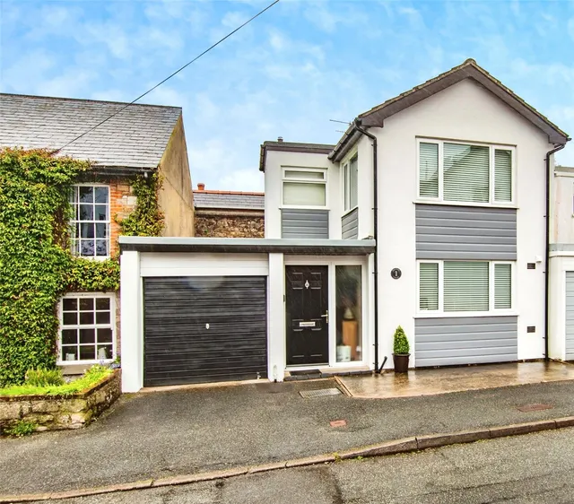 Rectory Court, St Johns Hill, SA70, photo 2