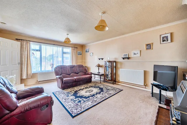 Photo 2 — Nicholas Drive, Cliffsend, Ramsgate, Kent, CT12 5JS
