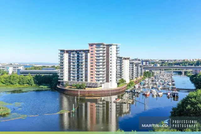 Roma, Victoria Wharf, CF11, photo 1