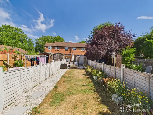 Photo 3 — Grecian Street, Aylesbury, HP20 1LT