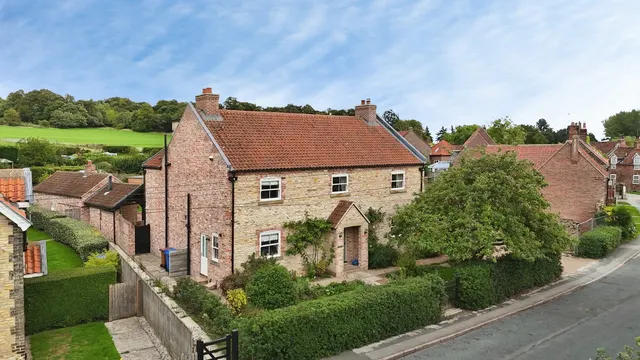Main Street, Brantingham, HU15, photo 1