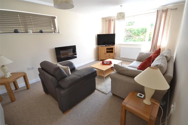 Photo 3 — Station Road, Gloucestershire, Bishops Cleeve, GL52 8HH