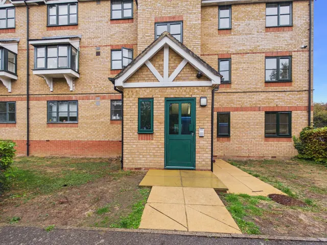 Slough, Berkshire, photo 1