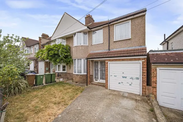 Marechal Niel Avenue, Sidcup, DA15, photo 1