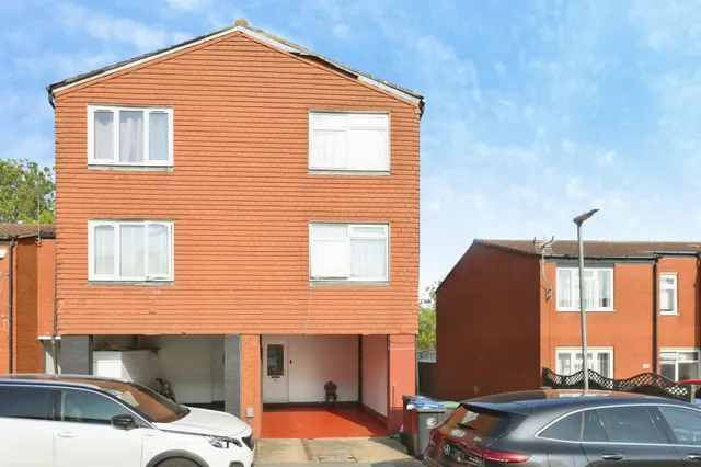 Newteswell Drive, Waltham Abbey, EN9, photo 2