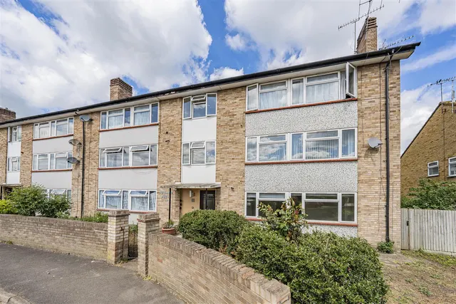 Dedworth Road, Windsor, SL4 5BE, photo 1