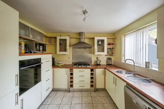 Brander Close, Doncaster, DN4, photo 3