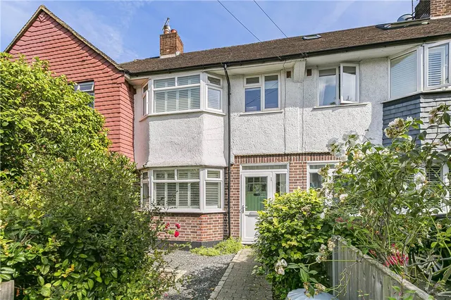 Lincoln Avenue, Twickenham, TW2, photo 1