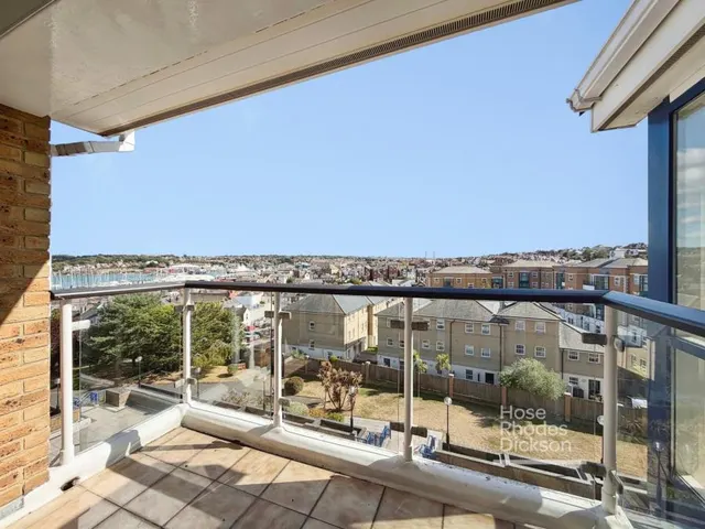 Admiral Gardens, Cowes, PO31, photo 2