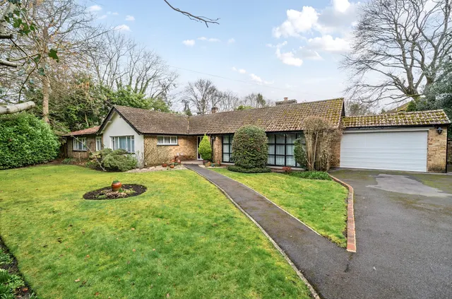 Waverley Close, Camberley, Surrey, GU15 1JH, photo 1