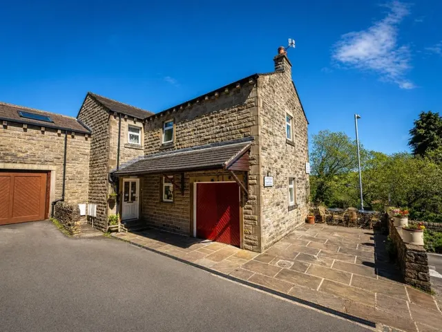 Rawdon Road, Haworth, BD22, photo 1