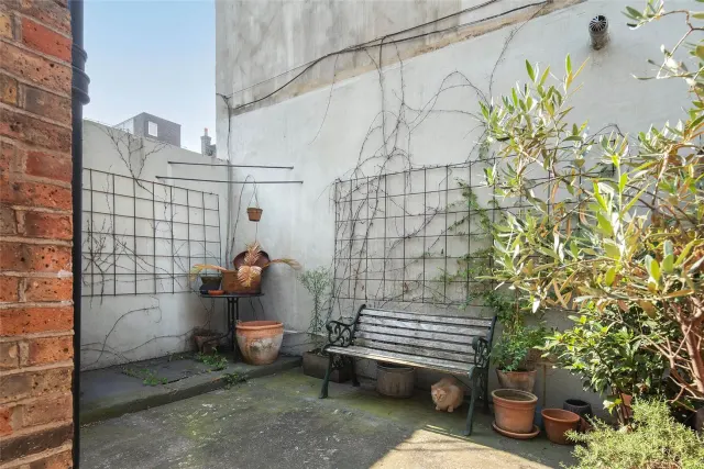 Photo 3 — Tollet Street, London, E1