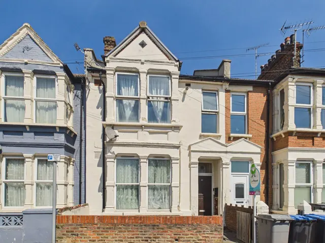 Harley Road, London, NW10, photo 1