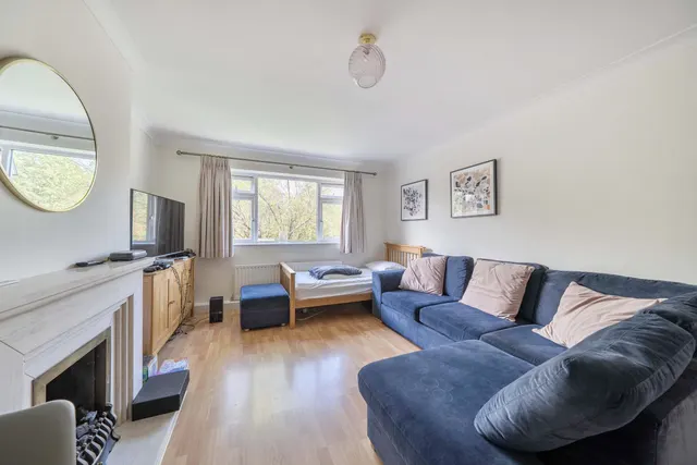 Photo 3 — Ickenham Road, Ruislip, HA4