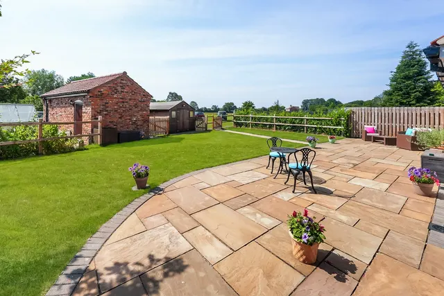 Little Fenton Lane, Sherburn in Elmet, LS25, photo 3