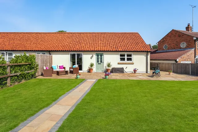 Little Fenton Lane, Sherburn in Elmet, LS25, photo 1