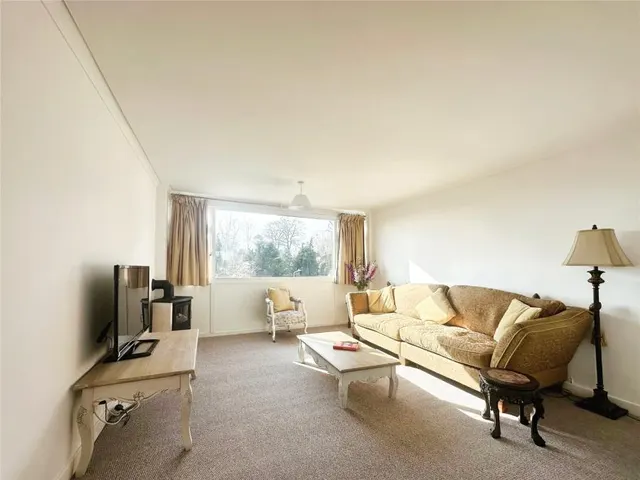 Alpine Court, Kenilworth, CV8, photo 3