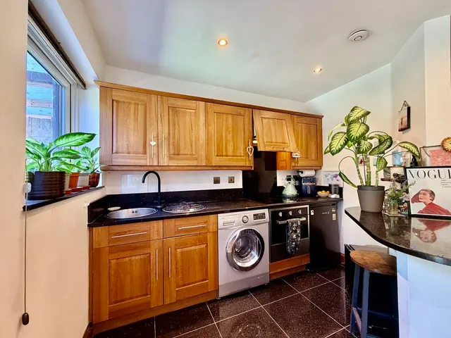 Photo 2 — Hedge Lea, Wooburn Green HP10 0DA