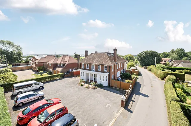 Bere Farm Lane, North Boarhunt, PO17, photo 1