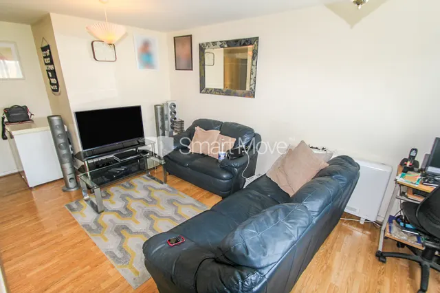 Enstone Road, Enfield, EN3, photo 3