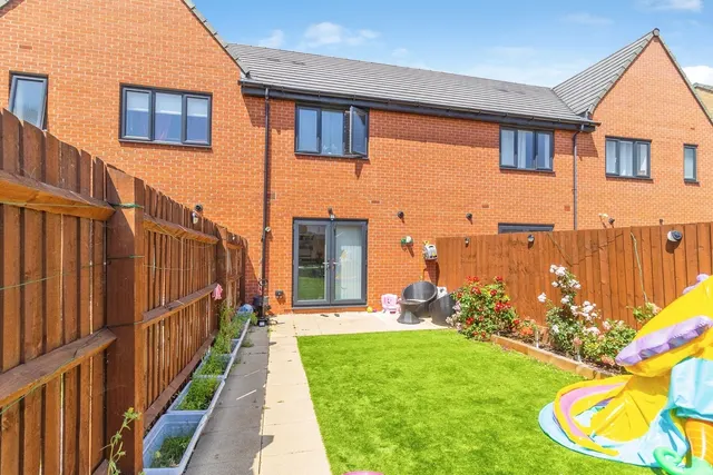 Photo 2 — Burney Drive, Eagle Farm South, Milton Keynes, Buckinghamshire, MK17