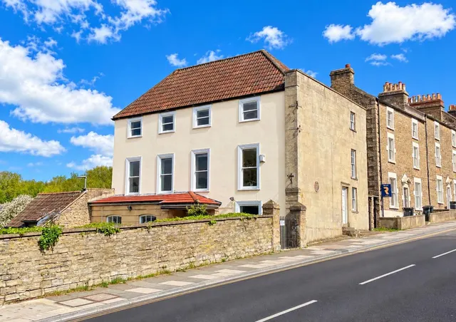 North Parade, Frome, BA11, photo 1