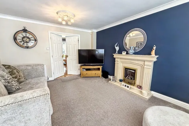 Ribbonfields, Attleborough, CV11, photo 3