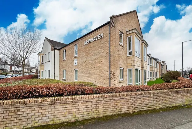 Tulip Drive, Timperley, Cheshire WA15 6LP, photo 1