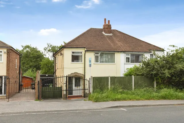Field End Road, Leeds, LS15, photo 1