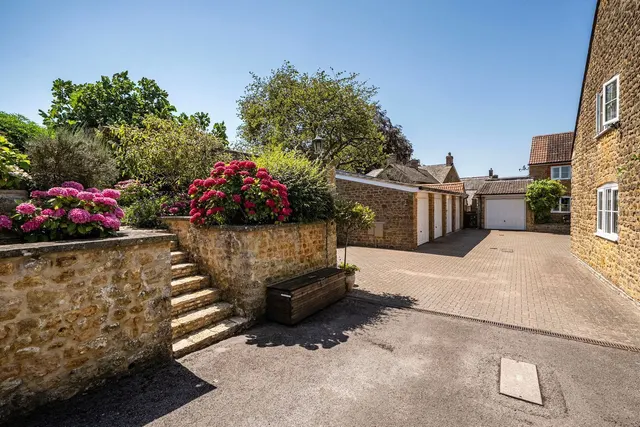 Brock Court, Castle Cary, BA7, photo 3