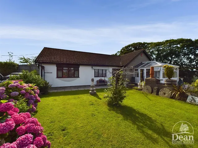 High Street, Bream, GL15, photo 2