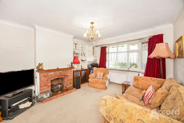 Photo 3 — Helmsdale Road, Romford, RM1
